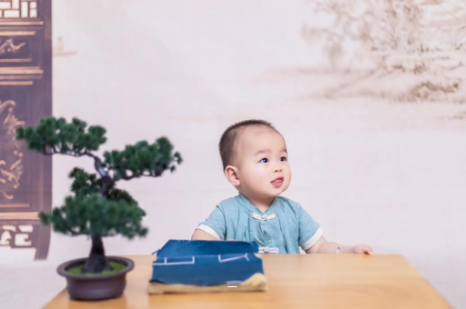 弥勒宝宝几个月开始吃米粉 弥勒宝宝几个月开始吃米粉