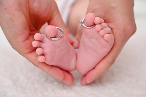 弥勒宝宝睡觉频繁惊吓举手 弥勒宝宝睡觉频繁惊吓举手